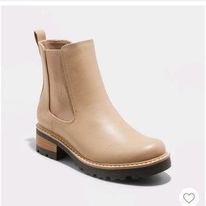 Universal Thread Celina Waterproof Boot 9 NWT